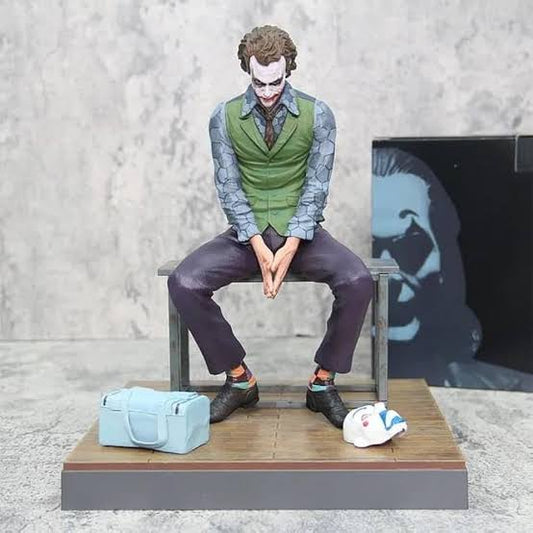 Action Figure Dark Knight Joker Sitting 25cm