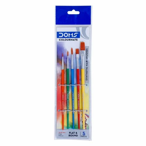 Set of four Doms Colourmate flat paint brushes